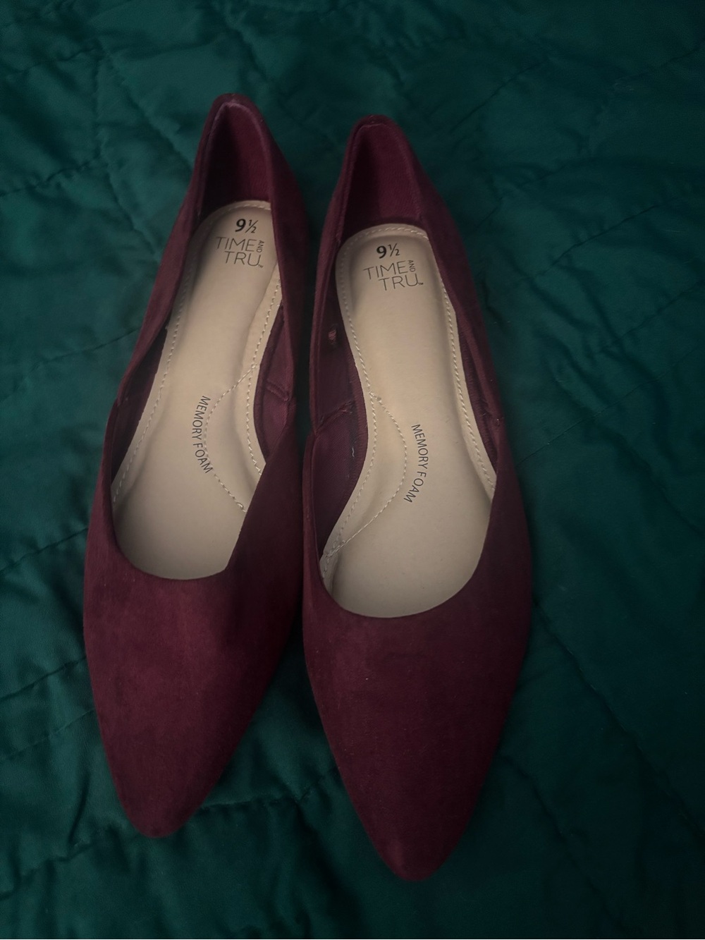 Time and Tru Women's Pointed Toe Flats in Burgundy